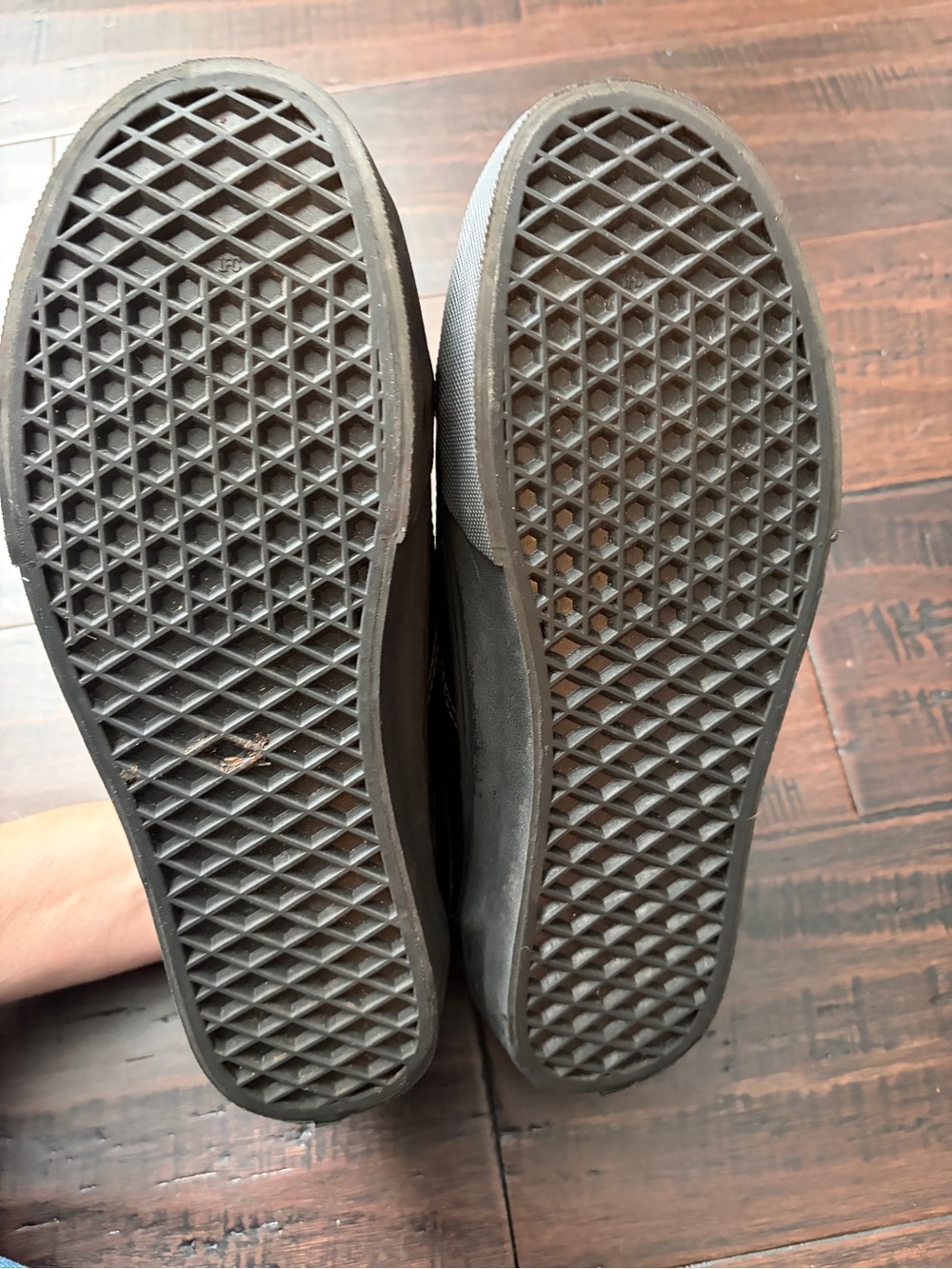 Vans Black Leather Low-Top Sneaker with Side Zip skate grunge 90’s Y2K - Picture 6 of 9